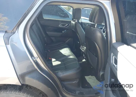 2018 Land Rover Range Rover Velar P250 S z USA, uszkodzony, nr VIN SALYB2RX9JA728493